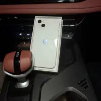 آیفون 13نورمال