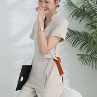 لباس اداری و اسکراب پزشکی|لباس|اصفهان, باغ دریاچه|دیوار