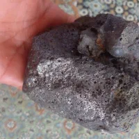 شهاب سنگ‌|کلکسیون اشیاء عتیقه|قیدار, |دیوار