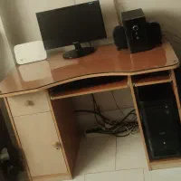 میزکامپیوترMDF -کارکرده-همراه شیشه سالم