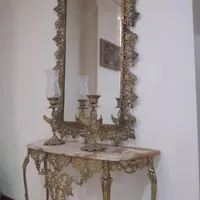 آینه و شمعدات