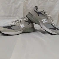 کتانی نیوبالانس New Balance 993 اصل و نو سایز 43