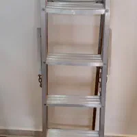 نردبان پنج پله دو متری آلومینیمی قدیمی