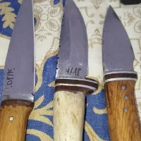 چند عدد چاقوی شکاری