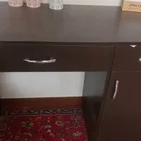 میز و تحریر و کتابخانه