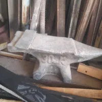 سندان ۳۰ کیلویی قدیمی