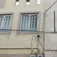 پنجره آهنی حفاظ دار