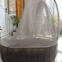 گهواره وتخت کنارمادر