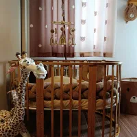 تخت کنارمادر