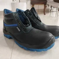 کفش کار ساتر
