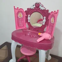 میز ارایشی کودکانه