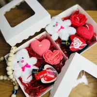 باکس هدیه و شمع مناسب هدیه روز دختر