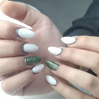 قیمت باورنکردی کاشت ناخن