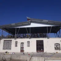 ساخت شیروانی و دامداری و سردر سایبان