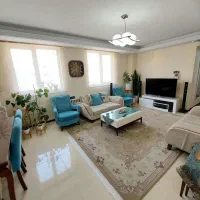 ۳۳ متر نقلی، سند تک‌برگ، نورگیر