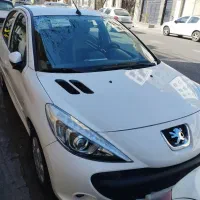 پژوه 207iفرمان برقی گرم کن صندلی  بسیار سالم