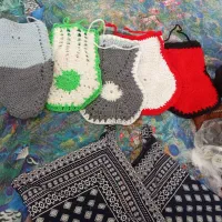۵عدد لیف حمام و تعدادی جلد گوشی نووسرشارژر