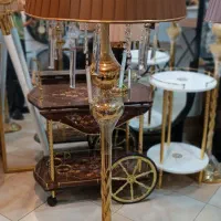 آباژور کنار سالنی فلزی