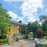 یک خانم با روابط عمومی خوب برای سالنداری