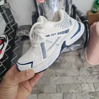 کفش بچگانه سایزبندی32تا35کامل موجوده
