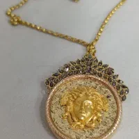 گزدنی ورساچ|جواهرات|یاسوج, |دیوار