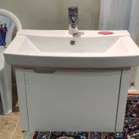 کابین روشویی باشیر و آینه