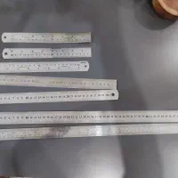 خط‌کش فلزی و تیرول