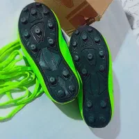 کفش فوتبالی|تجهیزات ورزشی|درگز, |دیوار