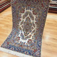 ذرع و نیم دستباف کرم رنگ آکبند|فرش|تهران, اکباتان|دیوار