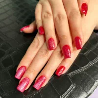 کاشت و ترمیم ناخن با تخفیف ویژه