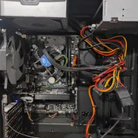 کامپیوتر جدید و قوی ، رم ۱۶ ، گرافیک ۱۲ ، در حد|رایانه رومیزی|مشکیندشت, |دیوار