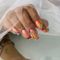 کاشت ناخن، ژلیش و ترمیم تخصصی با قیمت مناسب