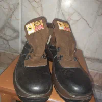 کفش ایمنی|کیف، کفش، کمربند|نیشابور, شهرک ولیعصر|دیوار