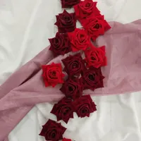 بسته ۳۰ عددی سر گل مخمل قرمز بزرگ دو رنگ