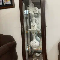 بوفه مینی و آباژور ایستاده