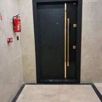 فروش واحد 155متر کلیدنخورده گلباغ چند قدمی بر اصلی