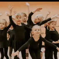 آموزش رقص کودکان