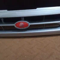 جلو پنجره فروشی