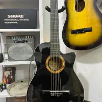 گیتار دیاموند با رنگبندی متنوع|گیتار، بیس، امپلیفایر|گنبد کاووس, |دیوار