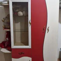 تخت یک نفره و کمد در حد نو|تخت و سرویس خواب|شیراز, شهرک امیر کبیر|دیوار