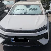 کی‌ام‌سی J7، مدل ۱۴۰۴