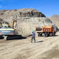 نیازمند راننده مسلط بیل زنجیری( با بیمه و مسکن)