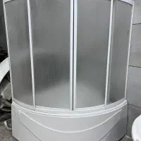 وان جکوزی حمام و مستر ویستا با شاور جداکننده