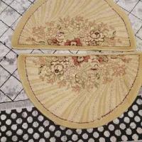 دوعدد پادری نیم دایره.  فرش ماشینی|پادری|همدان, |دیوار