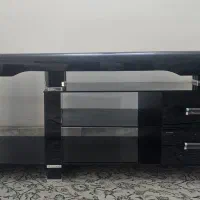 میز تلویزیون و میز کامپیوتر و آکواریوم