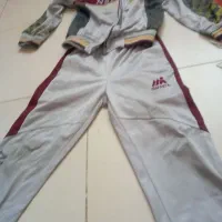 سویی شرت شلوار.کت سبز مارک بی بی وان ۷۰۰ تومان