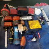 تعدادی چراغ و سایل کارکرده