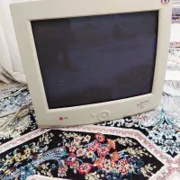 مانیتور تلویزیونی کامپیوتر