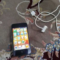 ipod کاملا سالم 8گیگ