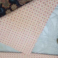 لحاف|رختخواب، بالش، پتو|کاشان, کلنگه|دیوار